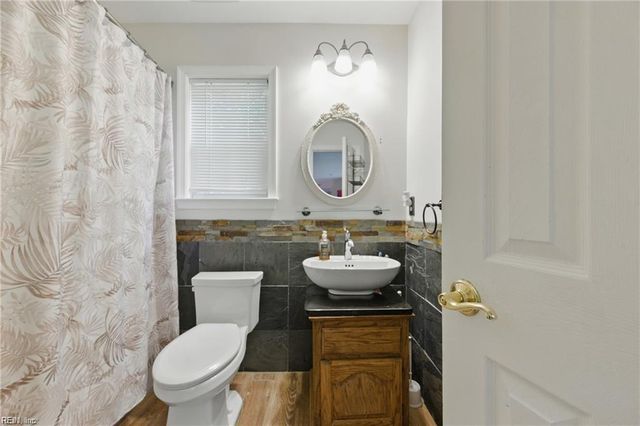 418 Rolling Hills DR, Williamsburg, VA 23185