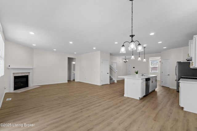 11891 Trottingham Cir, Louisville, KY 40299