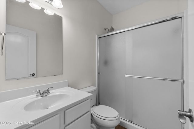 11891 Trottingham Cir, Louisville, KY 40299