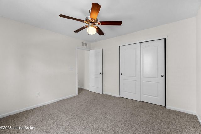 11891 Trottingham Cir, Louisville, KY 40299