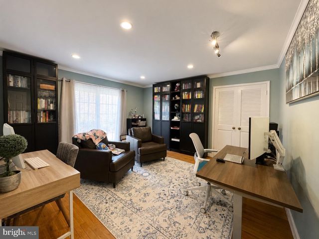 7327 YATES CT, Mclean, VA 22101