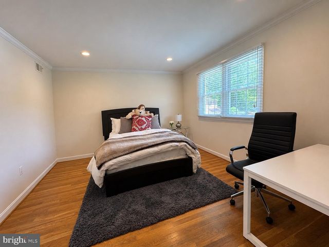7327 YATES CT, Mclean, VA 22101