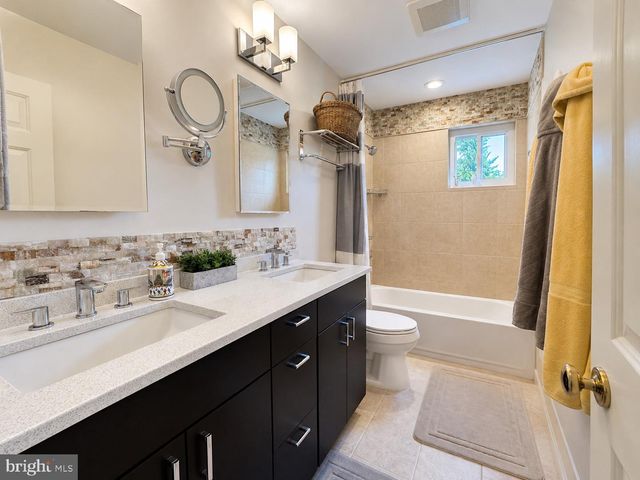7327 YATES CT, Mclean, VA 22101