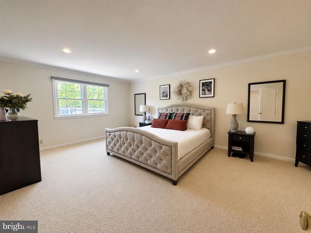 7327 YATES CT, Mclean, VA 22101