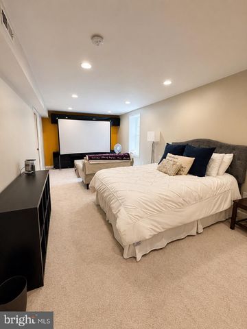 7327 YATES CT, Mclean, VA 22101