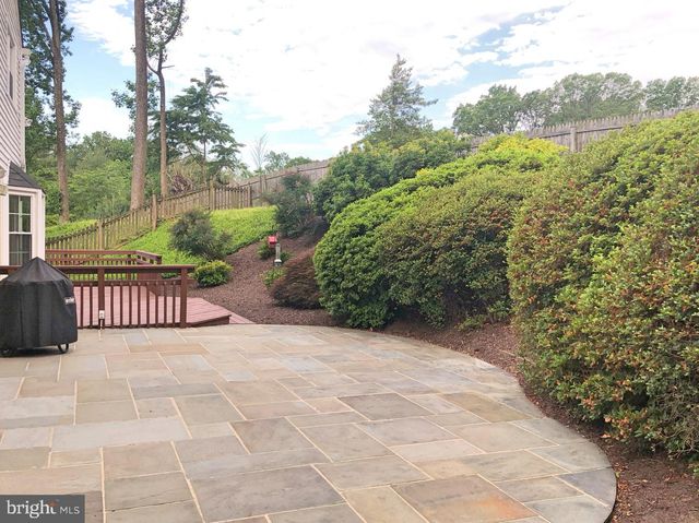 7327 YATES CT, Mclean, VA 22101