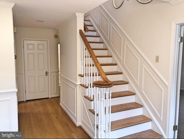 7327 YATES CT, Mclean, VA 22101