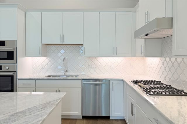 1436 N Avenue, Plano, TX 75074