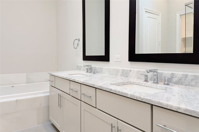 1436 N Avenue, Plano, TX 75074