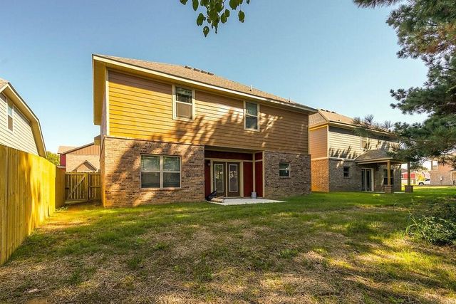 1287 N Sicily Lane, Fayetteville, AR 72704