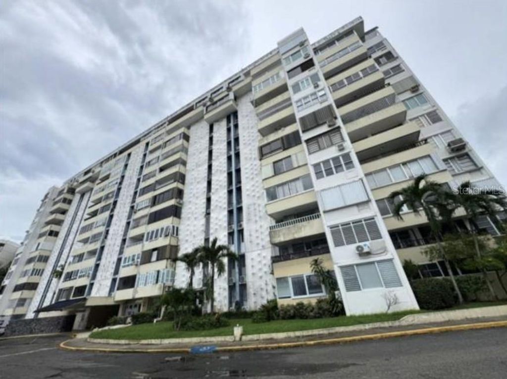 33 27 AVE LAGUNA GARDENS, Carolina, PR 00979