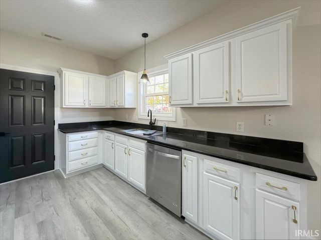 19446 SILVER SPRING Drive, Noblesville, IN 46062