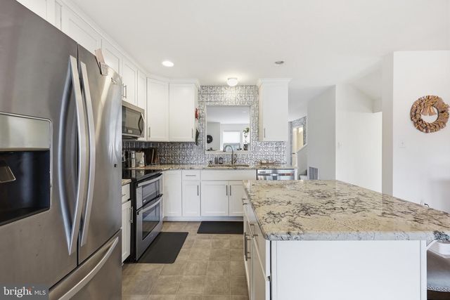 159 NATURAL WAY, Martinsburg, WV 25404