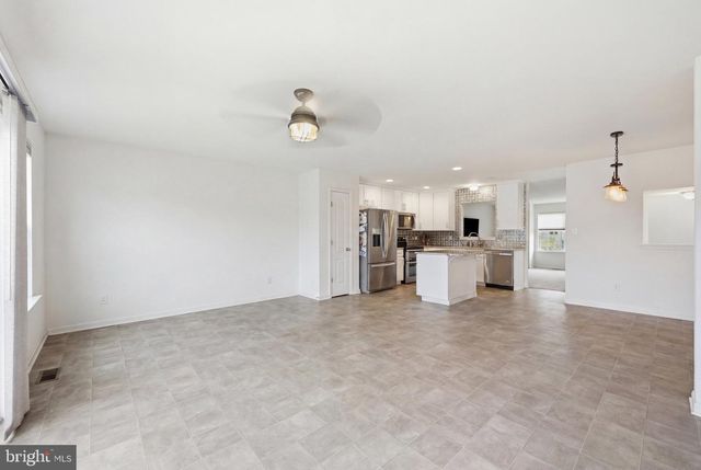 159 NATURAL WAY, Martinsburg, WV 25404