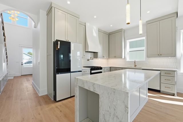 21513 Pompano Avenue, Panama City Beach, FL 32413