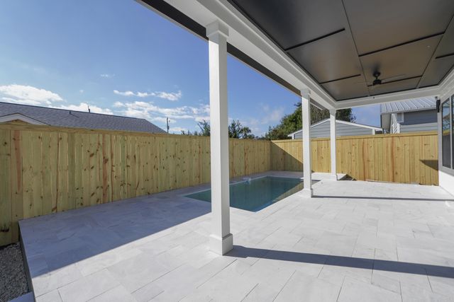 21513 Pompano Avenue, Panama City Beach, FL 32413