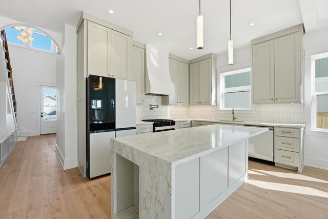 21513 Pompano Avenue, Panama City Beach, FL 32413