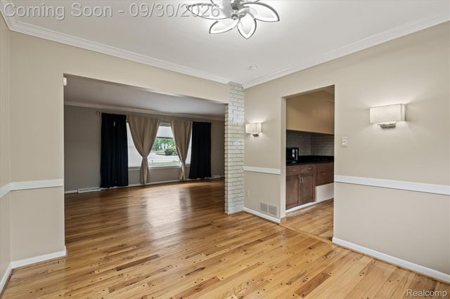 4753 QUARTON Road, Bloomfield Charter Township, MI 48301