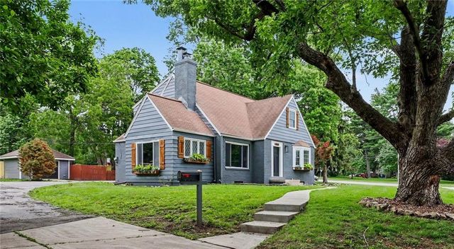 7439 Hadley Street, Overland Park, KS 66204