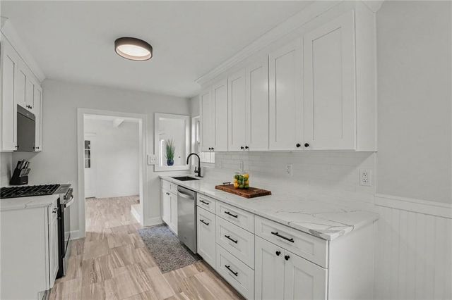 7439 Hadley Street, Overland Park, KS 66204