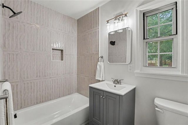7439 Hadley Street, Overland Park, KS 66204