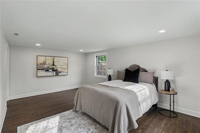 7439 Hadley Street, Overland Park, KS 66204