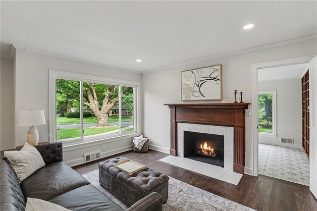 7439 Hadley Street, Overland Park, KS 66204