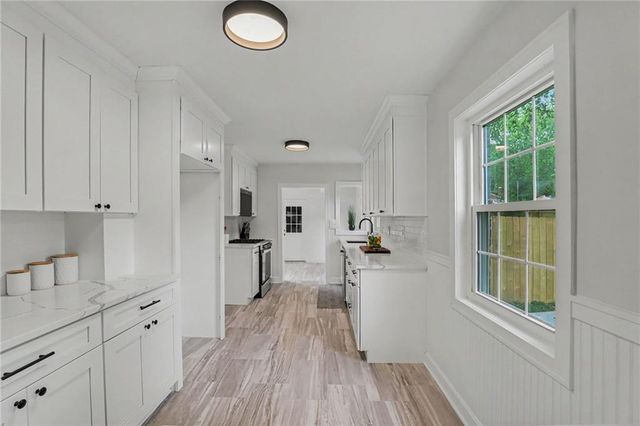 7439 Hadley Street, Overland Park, KS 66204