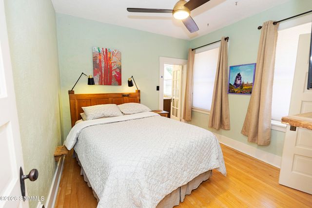 419 W College Avenue, Las Cruces, NM 88005