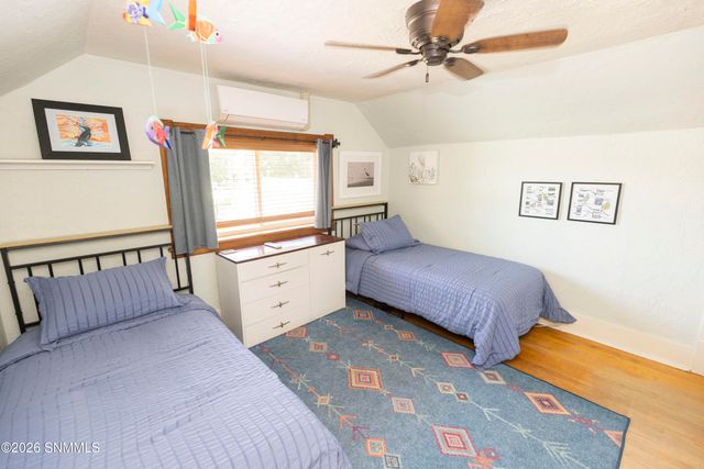 419 W College Avenue, Las Cruces, NM 88005