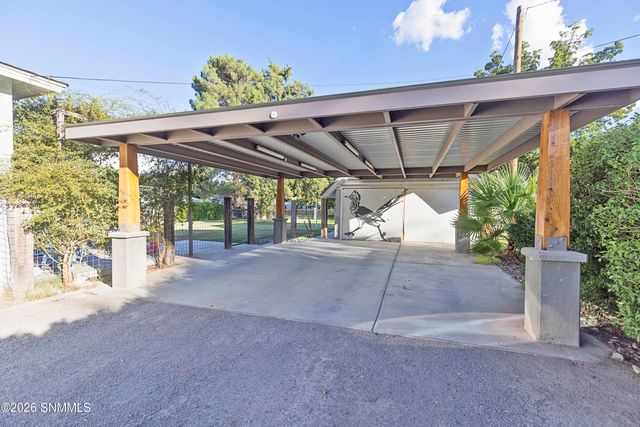 419 W College Avenue, Las Cruces, NM 88005