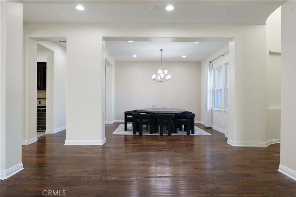 Image 10 of property listing at 12826 Via Donatello, Porter Ranch, CA 91326