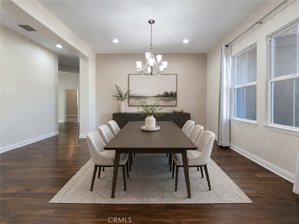 Image 11 of property listing at 12826 Via Donatello, Porter Ranch, CA 91326