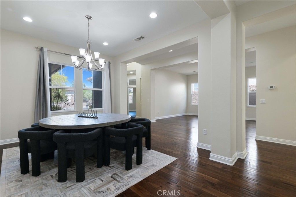 Image 13 of property listing at 12826 Via Donatello, Porter Ranch, CA 91326