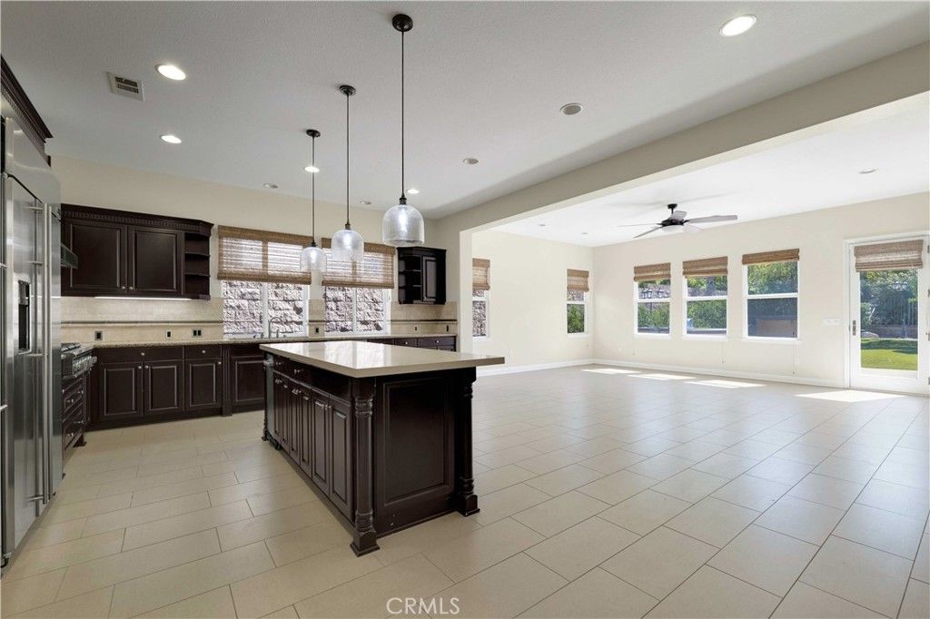 Image 20 of property listing at 12826 Via Donatello, Porter Ranch, CA 91326
