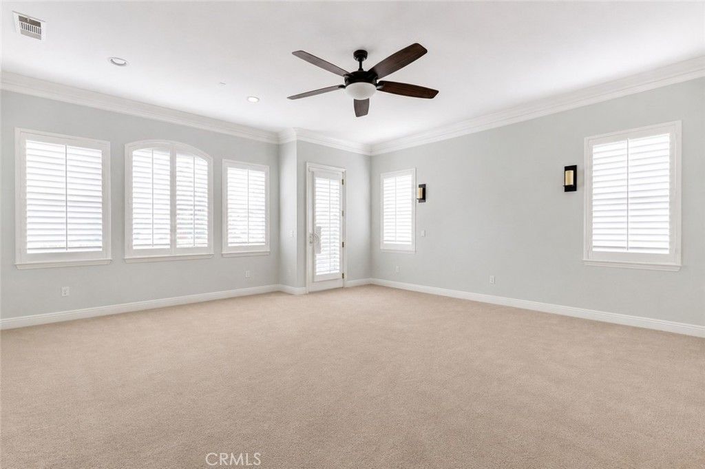 Image 28 of property listing at 12826 Via Donatello, Porter Ranch, CA 91326