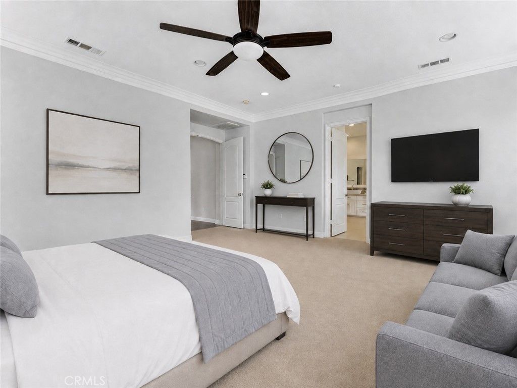 Image 29 of property listing at 12826 Via Donatello, Porter Ranch, CA 91326