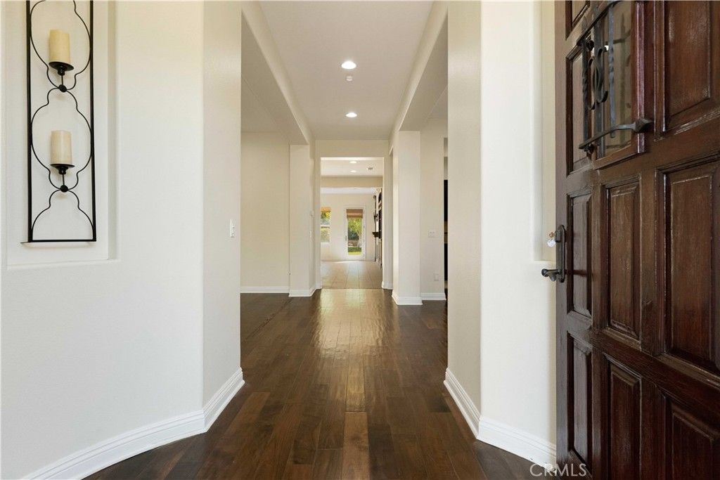 Image 3 of property listing at 12826 Via Donatello, Porter Ranch, CA 91326