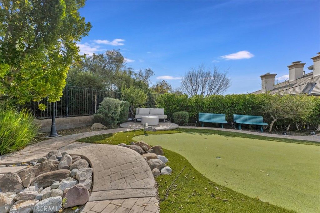Image 45 of property listing at 12826 Via Donatello, Porter Ranch, CA 91326