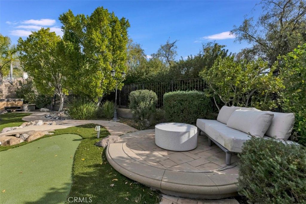 Image 46 of property listing at 12826 Via Donatello, Porter Ranch, CA 91326