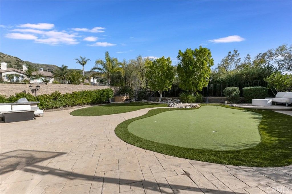 Image 48 of property listing at 12826 Via Donatello, Porter Ranch, CA 91326