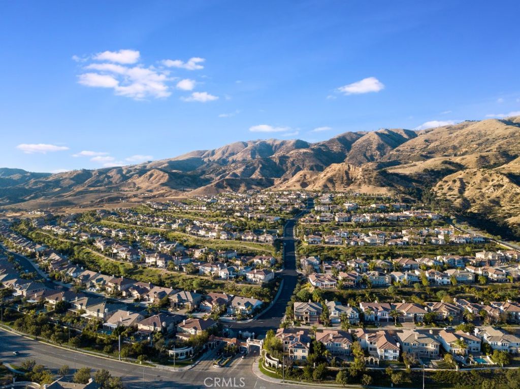 Image 56 of property listing at 12826 Via Donatello, Porter Ranch, CA 91326