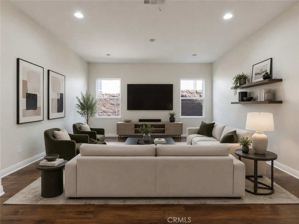 Image 6 of property listing at 12826 Via Donatello, Porter Ranch, CA 91326