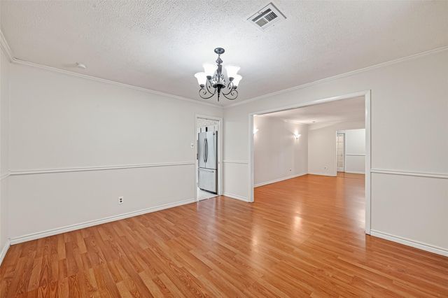 2319 Blue Willow Drive, Houston, TX 77042