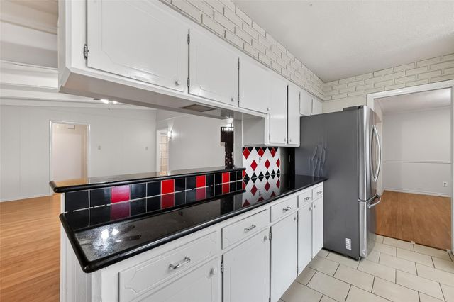 2319 Blue Willow Drive, Houston, TX 77042