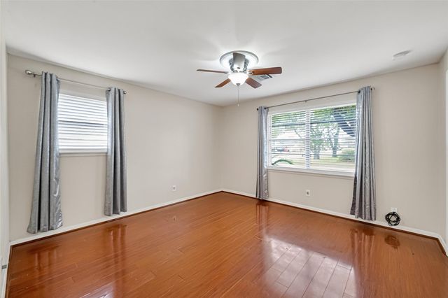 2319 Blue Willow Drive, Houston, TX 77042