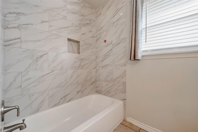 2319 Blue Willow Drive, Houston, TX 77042