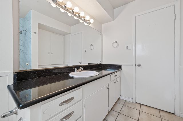 2319 Blue Willow Drive, Houston, TX 77042