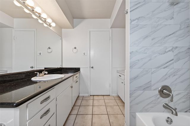 2319 Blue Willow Drive, Houston, TX 77042