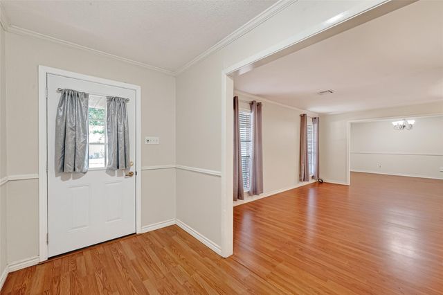 2319 Blue Willow Drive, Houston, TX 77042